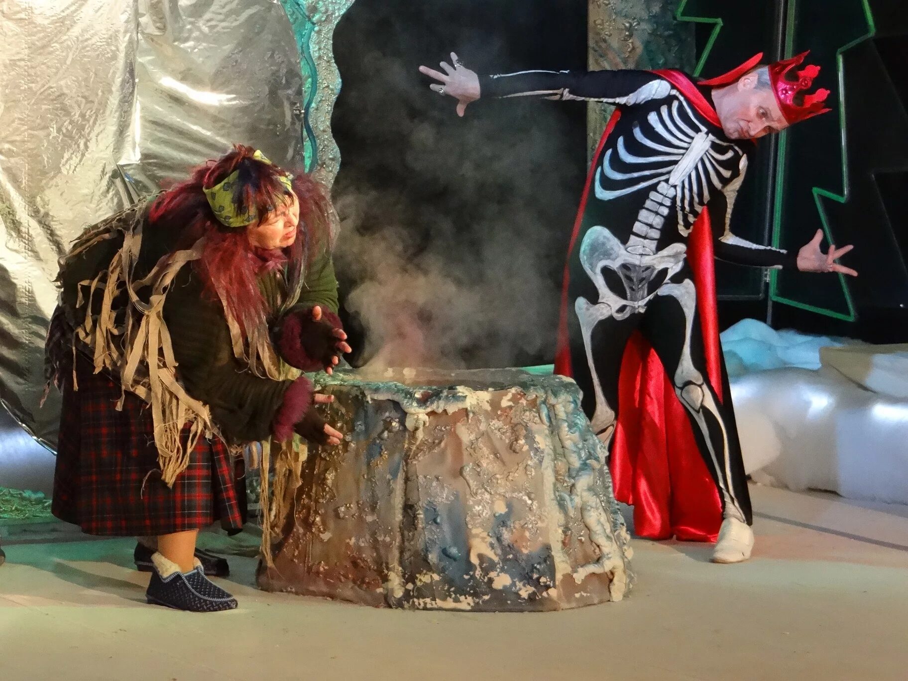 баба яга спектакль для детей. спектакль маленькая баба яга. спектакль маленькая баба яга. спектакль маленькая баба яга. баба яга спектакль.