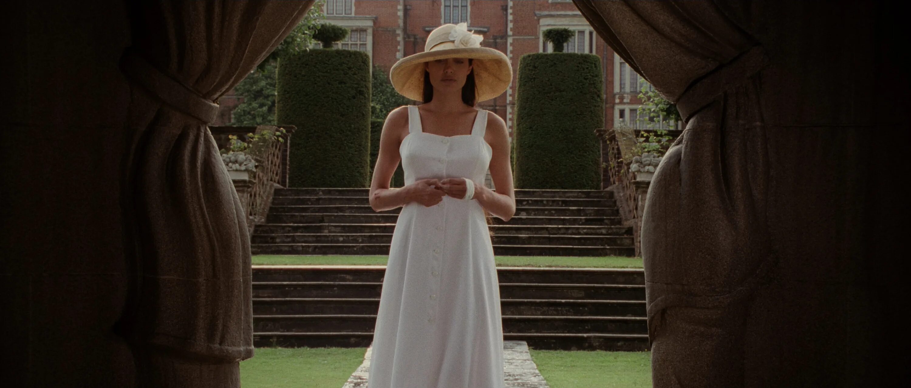 Rebecca Ferguson web on Twitter Rebecca ferguson, Fashion, Movie costumes