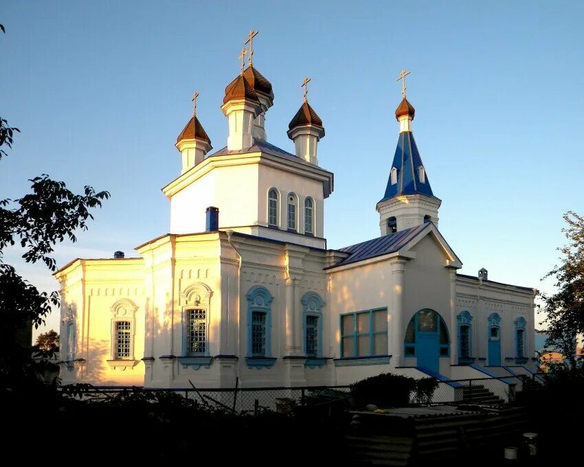 Преображение господне астрахань. Храм преображения господня астрахань трусово. Спасо-преображенская церковь г астрахань. Храм преображения господня астрахань трусово. Астрахань спасо преображенская церковь астрахань внутри.