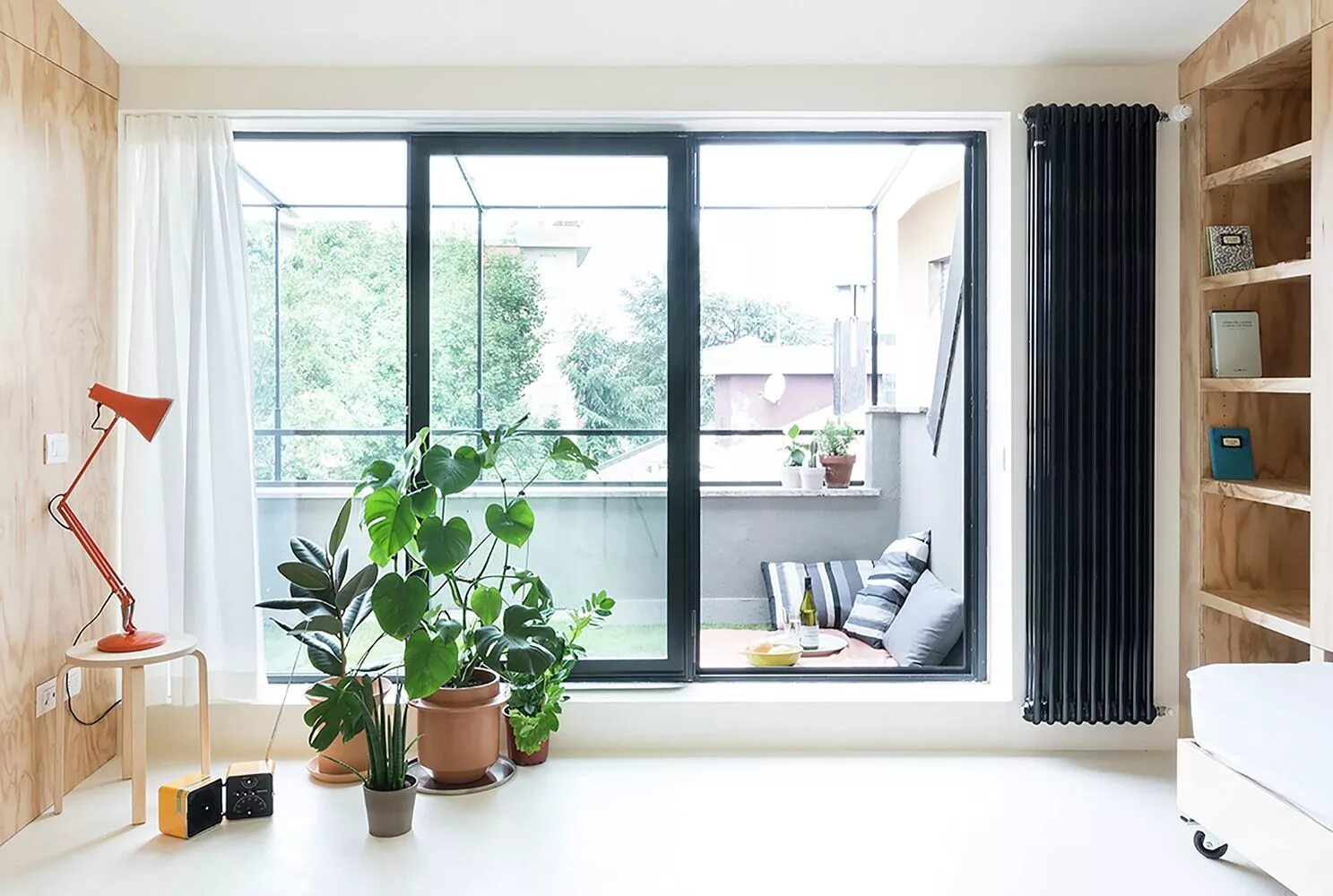 There 3 windows in the room