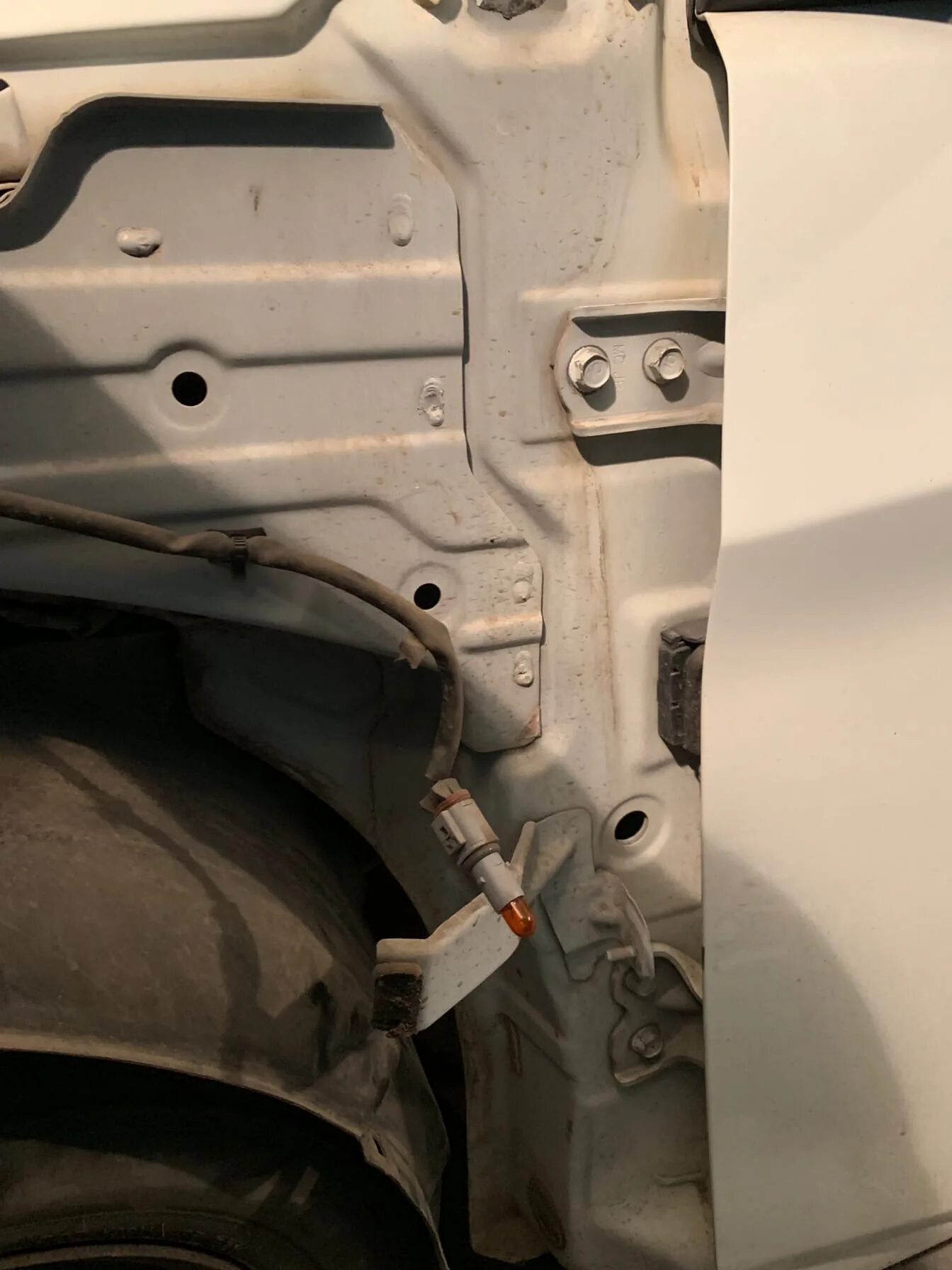 Ремонт двери соляриса