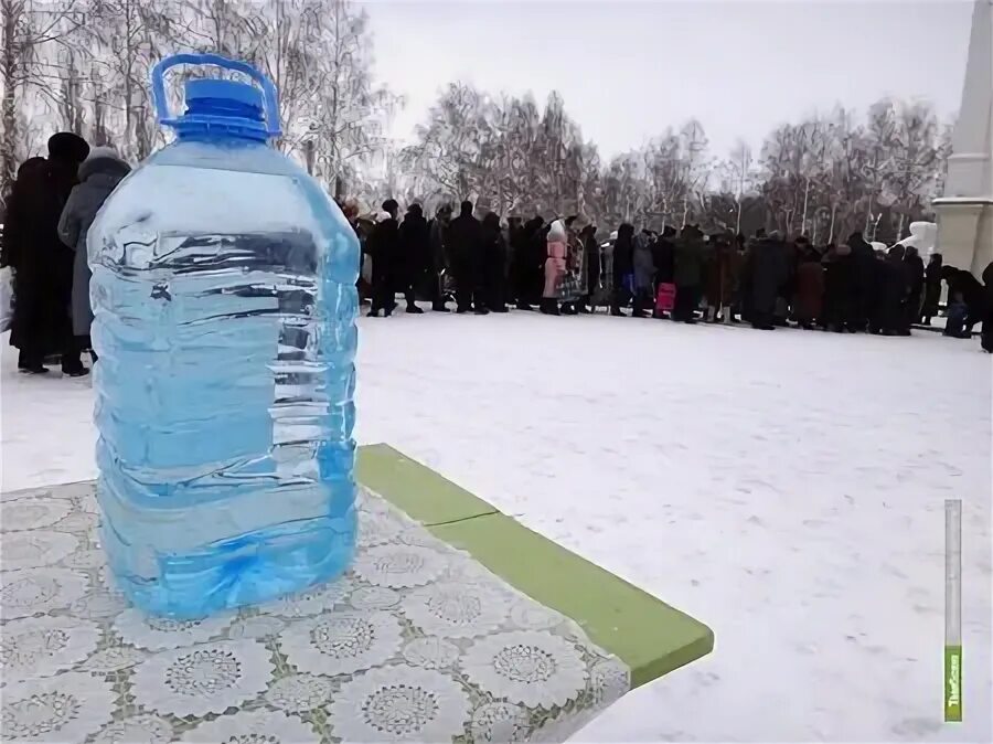 Песни святая вода. Святая вода. Святая вода емкость. Святой источник набрать Святой воды. Святая вода фотографии.