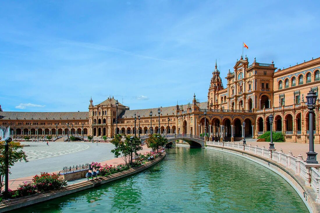 Площадь государства испании. Испания мадрид. Севилья). Пиренейский полуостров испания. Барселона (город в испании) дом буоль.