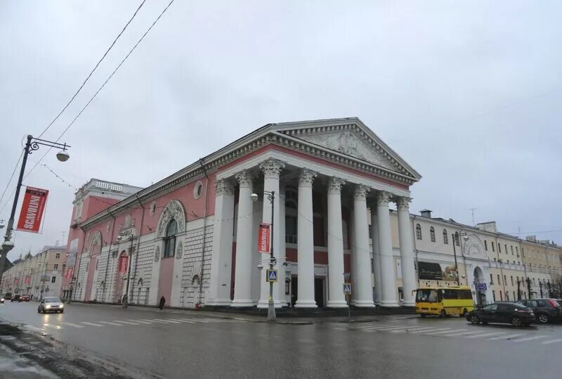 Тверской драмтеатр. Тверской Академический театр драмы. Тверская Академическая областная филармония. Театр драмы Тверь фото. Тверской областной театр