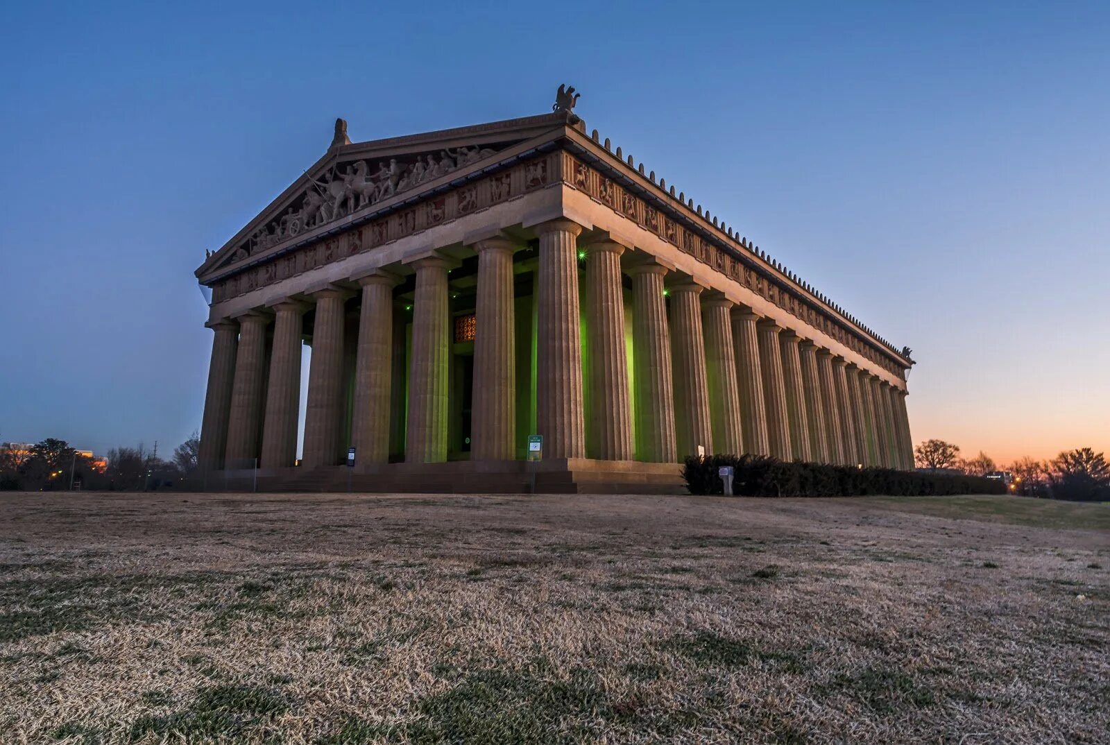 Храм парфенон в афинах. Дорический храм парфенон, посвященный афине парфенос. Парфенон в афинах фото. Храм парфенон был. Храм парфенон был.