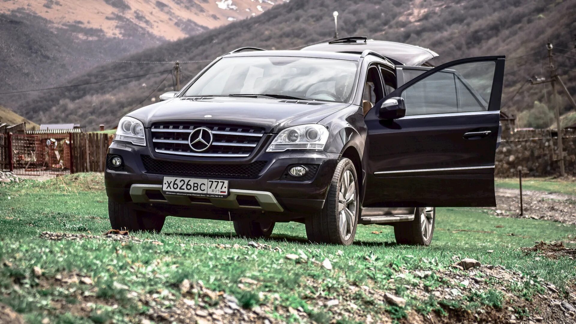 Mercedes-Benz m-class (w164). Mercedes-Benz m-class 2009. Mercedes-Benz m-class II w164. Черный мерс горах.