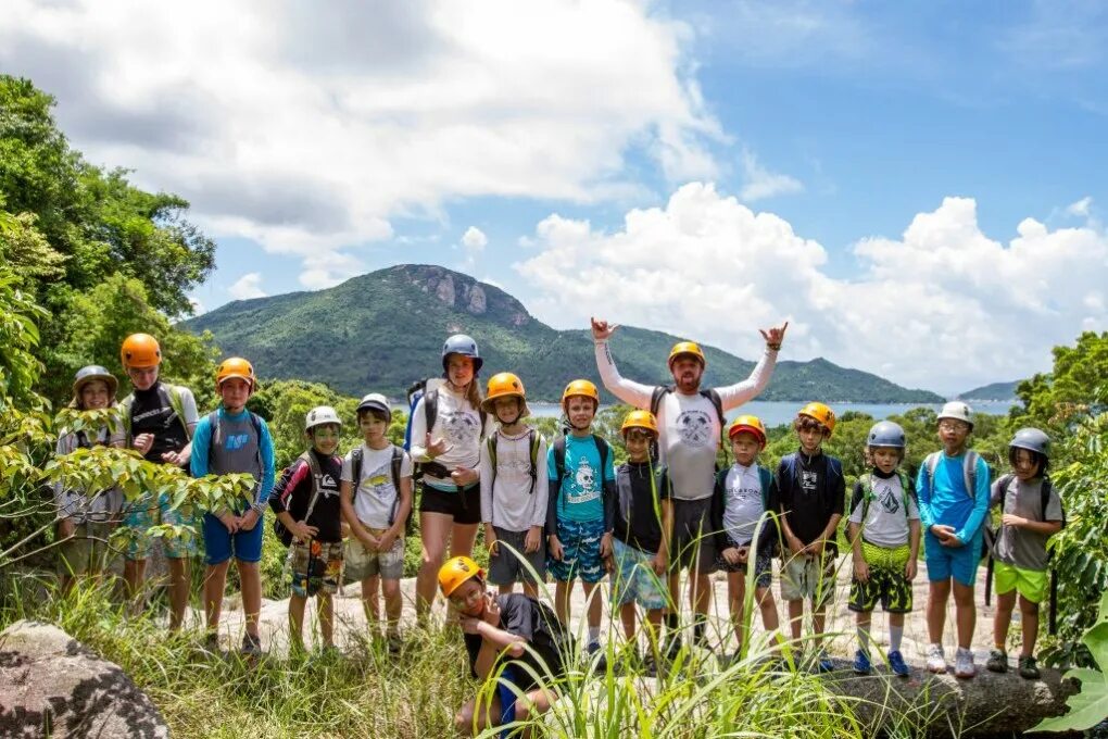 Adventure camp. Hiking summer camp. Adventure camp. Палатка adventure. Игра-приключение.