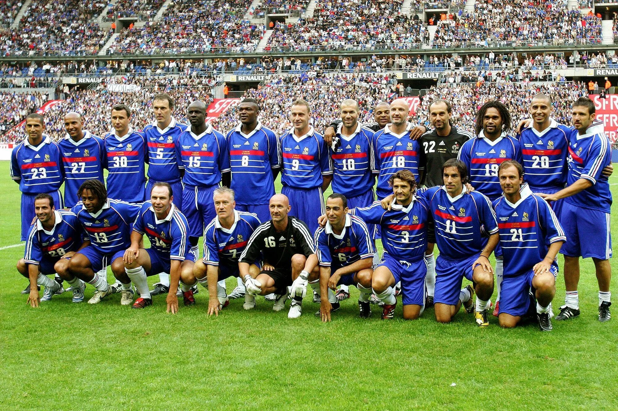 Франция чемпион какого года. Сборная Франции ЧМ 1998. Сборная Франции 1998 состав. Сборная Франции 98.