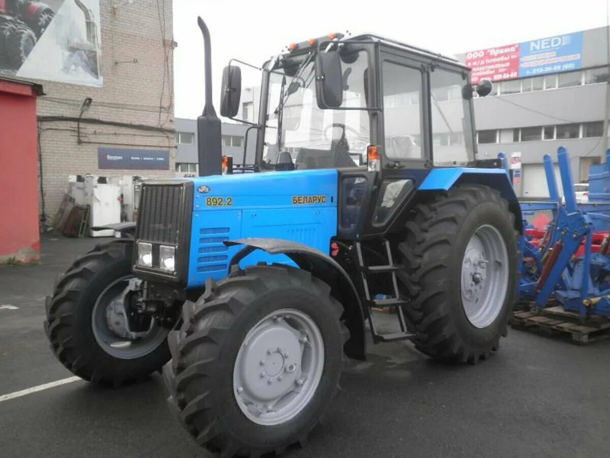 2. мтз 80 82 в нсо. крутое фото трактора мтз 82 в высшем качестве. черный мтз 82. трактора мтз-80,82 после капремонта.