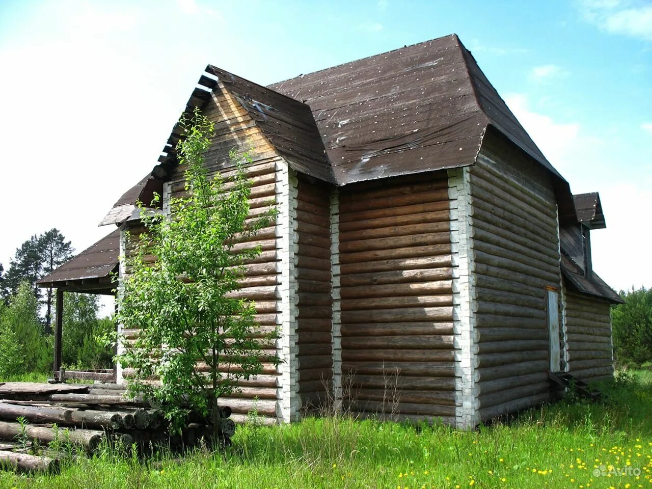 Дома на озерах в псковской области. Дом в Псковской области. Домик у реки Псковская обл. Домики в Псковской области. Дом в острове Псковской области.