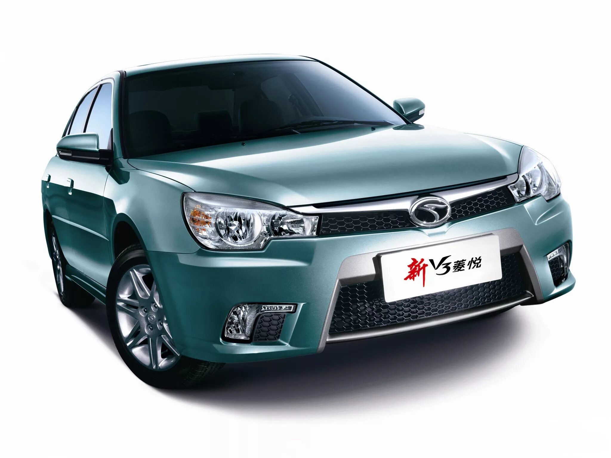 Soueast автомобиль седан. Soueast lioncel. Кроссовер geely coolray. Soueast dx3. Машина soueast.
