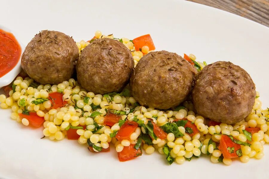 митбол из индейки в томатном соусе. митболы. люля митболы. митболы из баранины. кале митболы.