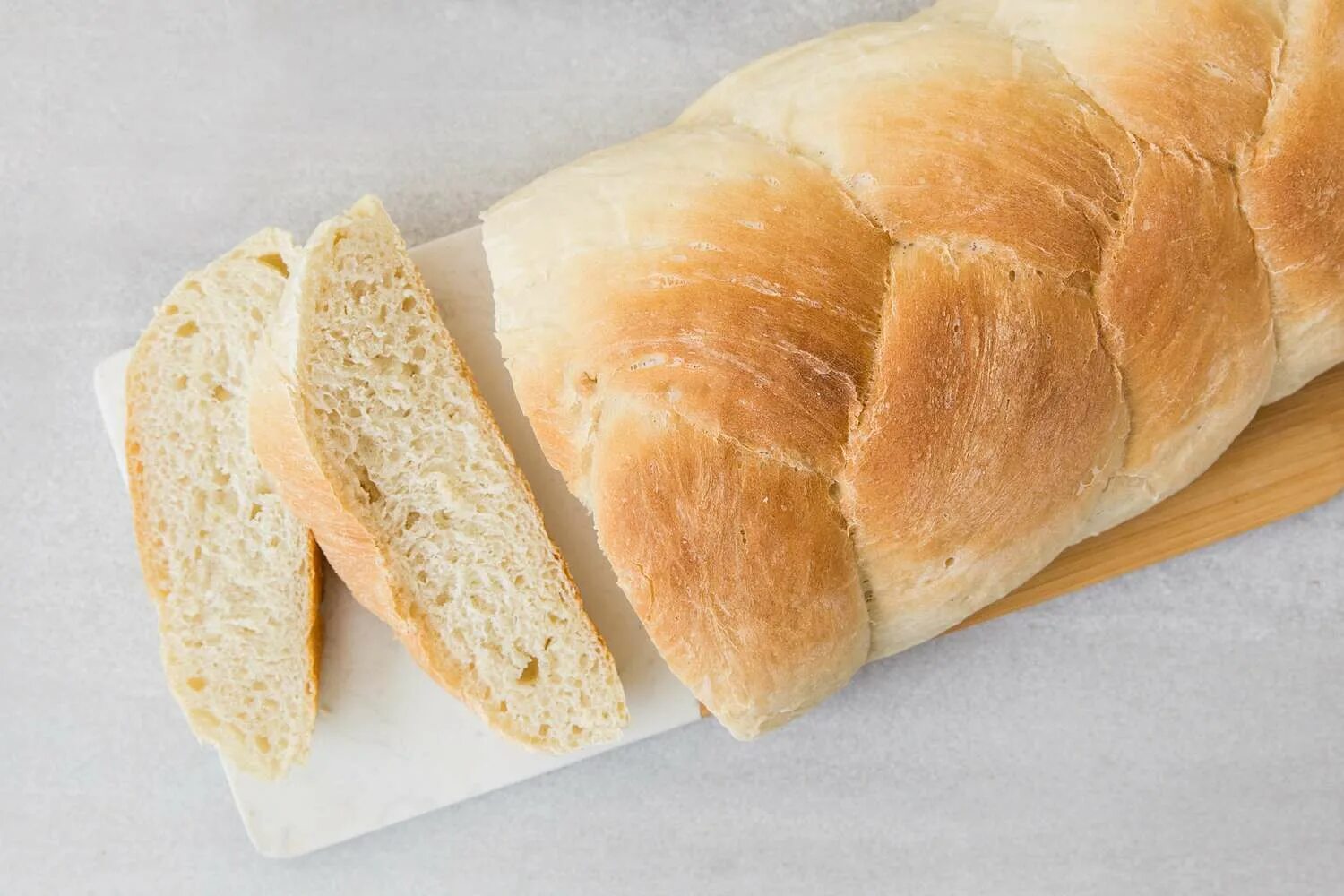 Белый хлеб с молоком рецепт. Белый хлеб. Нан хлеб. Белая плетенка для хлеба. Эстонский белый хлеб.