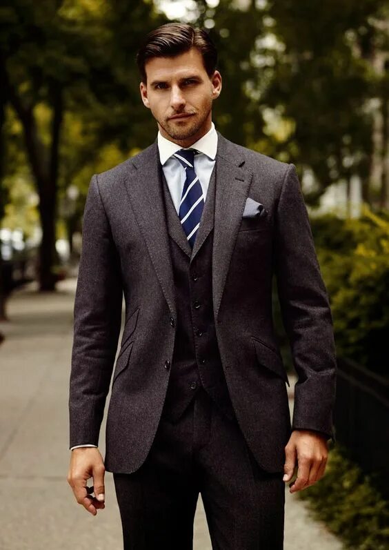 Мужские костюмы man. Пуговица костюмная hugo boss. Стильные мужские костюмы. Mango man серый пиджак. Мужские костюмы man.