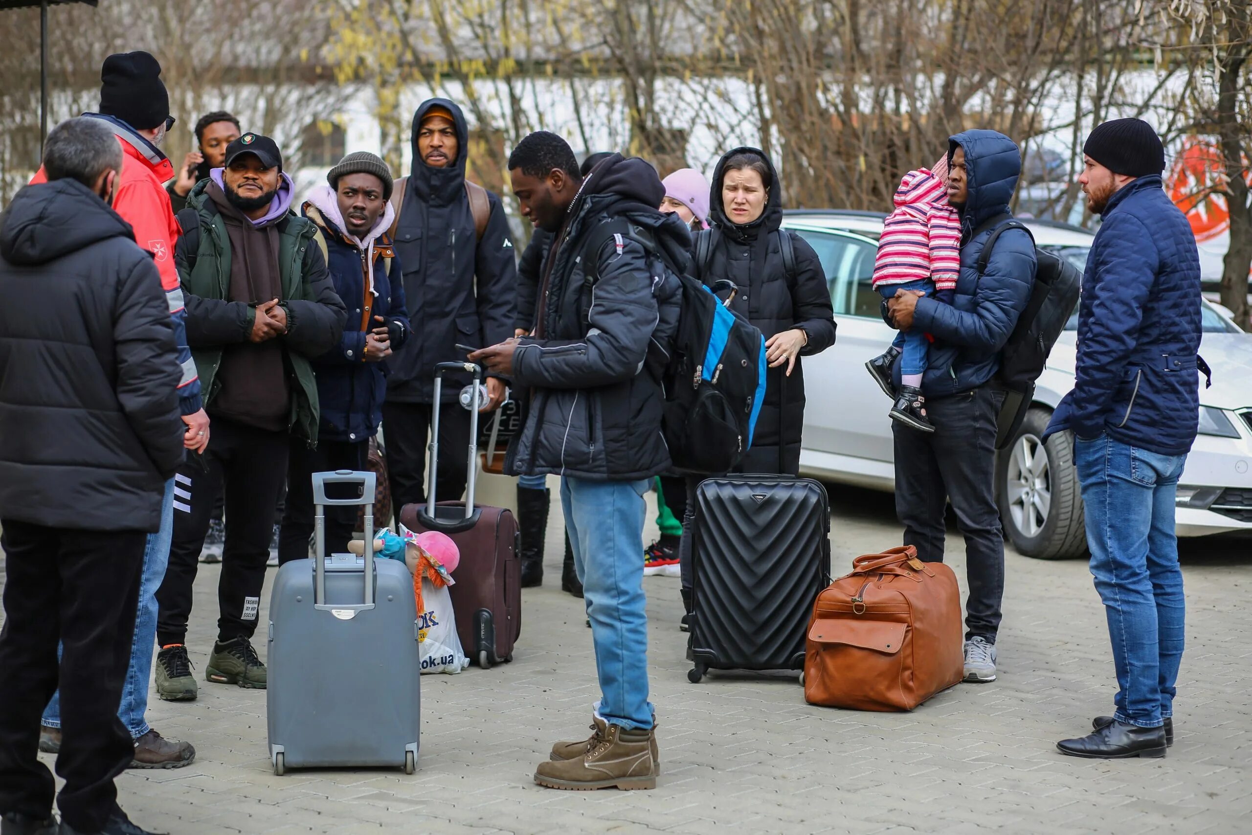 Беженцы из донбасса в россию. Беженцы в россии. Поезд с беженцами. Встречу беженцев. Беженцы.