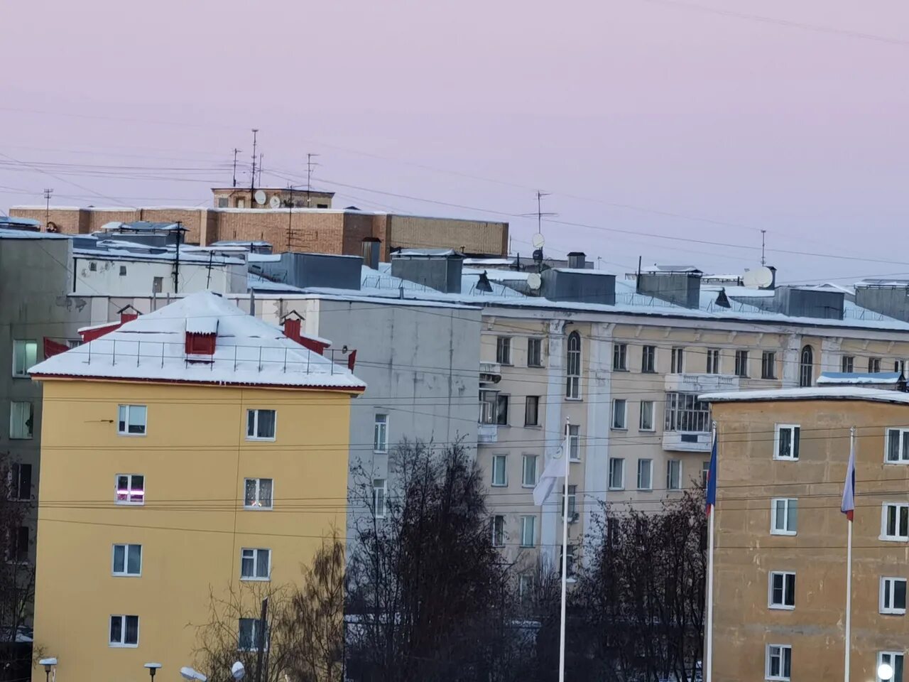 Мурманская 21. Рос гвардия тв 21 мурманск. Черногубка мурманск. Летняя ночь в мурманске. Тв-21 мурманск.