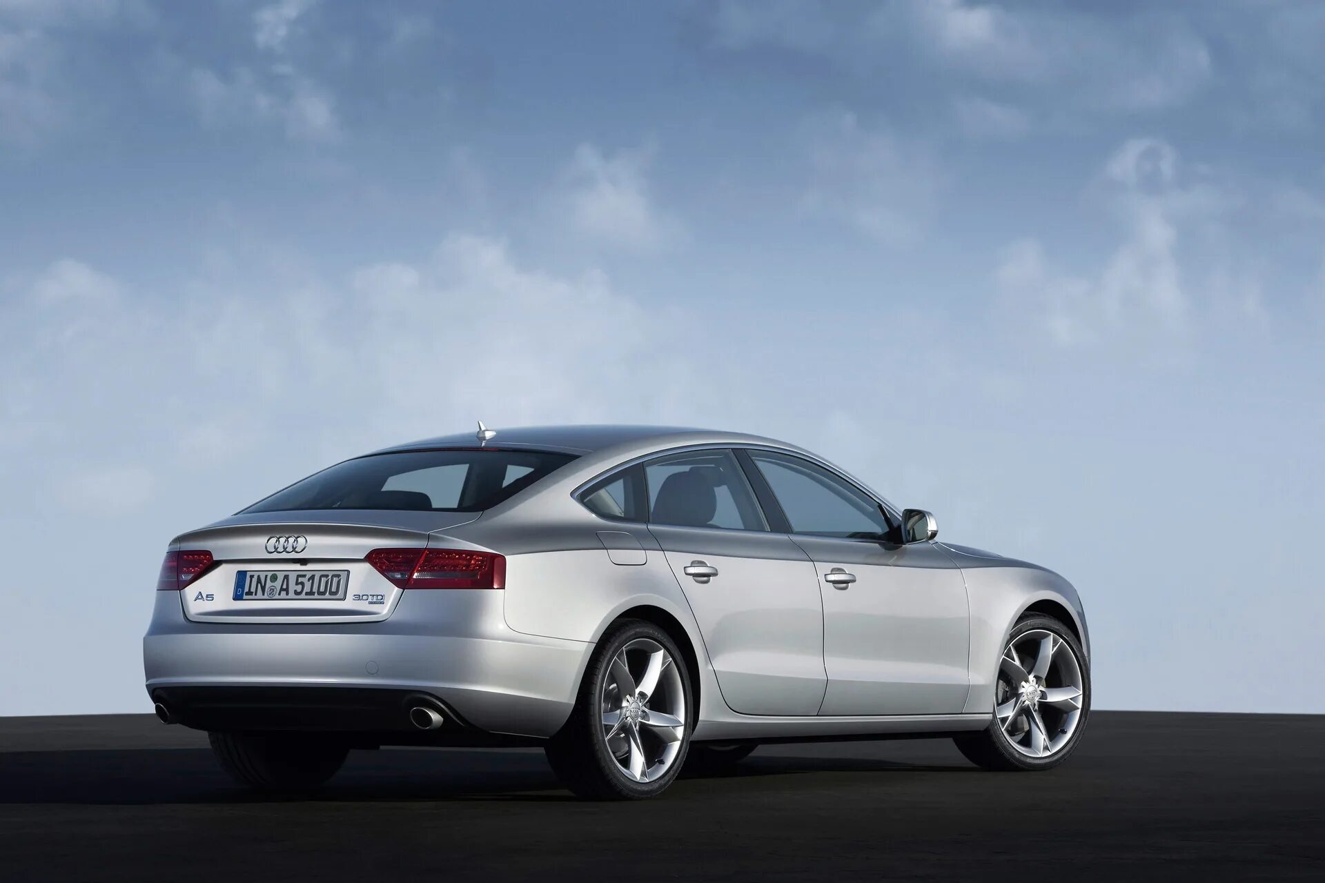 Ауди 5 год выпуска. Audi a5 Sportback 2009. Ауди а5 Спортбэк 2009. Audi a5 8t Sportback. Audi a5 Sportback 2011.