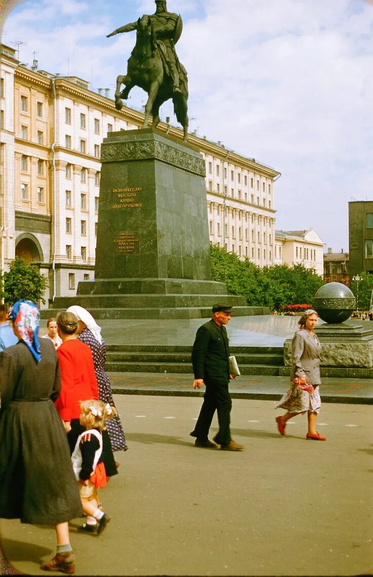 Москва 1950-х годов. Эстонка роозе исторические фото. Фотографии 1956 года. Москва 1956 в фотографиях жака дюпакье. Москва 1956 год.