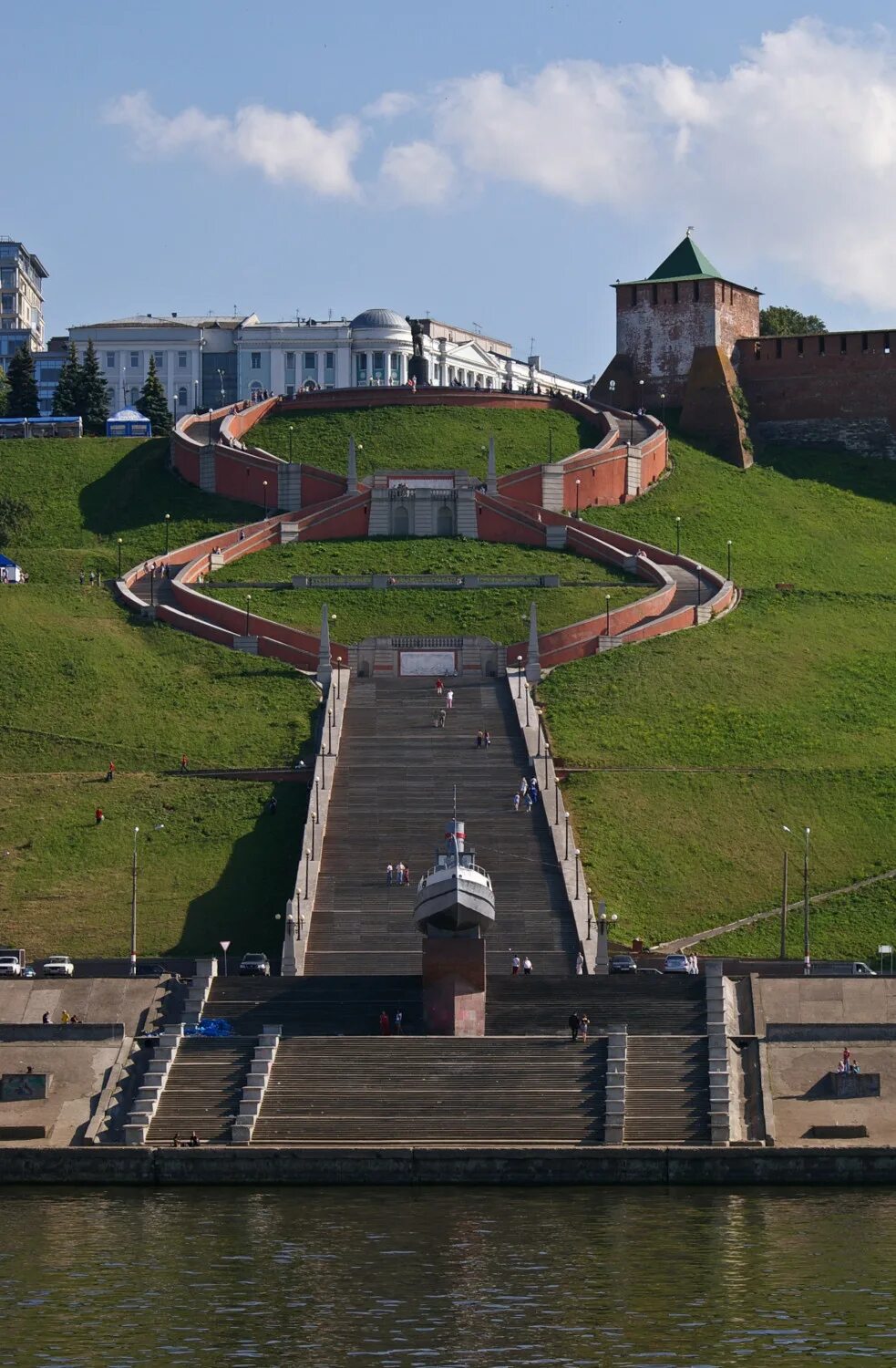 Чкаловская лестница Нижний Новгород. Чкаловская лестница Нижний Новгород 2022. Нижний Новгород набережная Чкаловская лестница. Нижневолжская набережная и Чкаловская лестница. Чкаловская набережная нижний