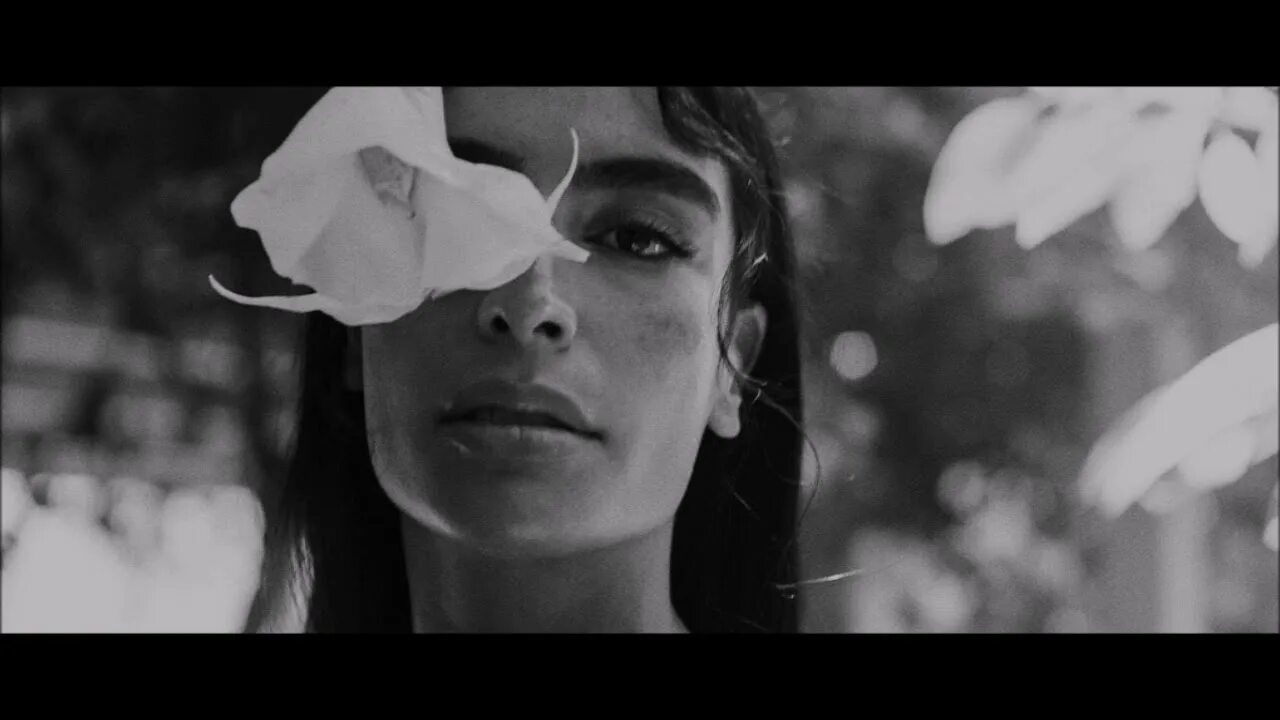 Севдализа. Sevdaliza - High Alone. Sevdaliza Human клип.