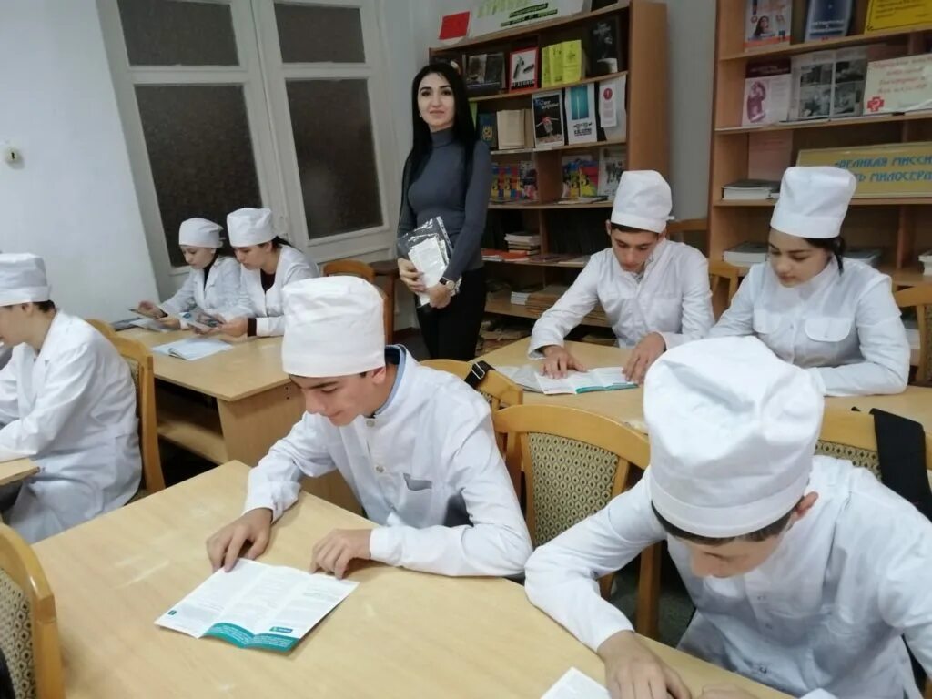 Непрерывное медицинское образование презентация. Воркутинский мед колледж. Рыльский медколледж. Мед колледж владикавказ. Медицинский колледж дополнительного образования.