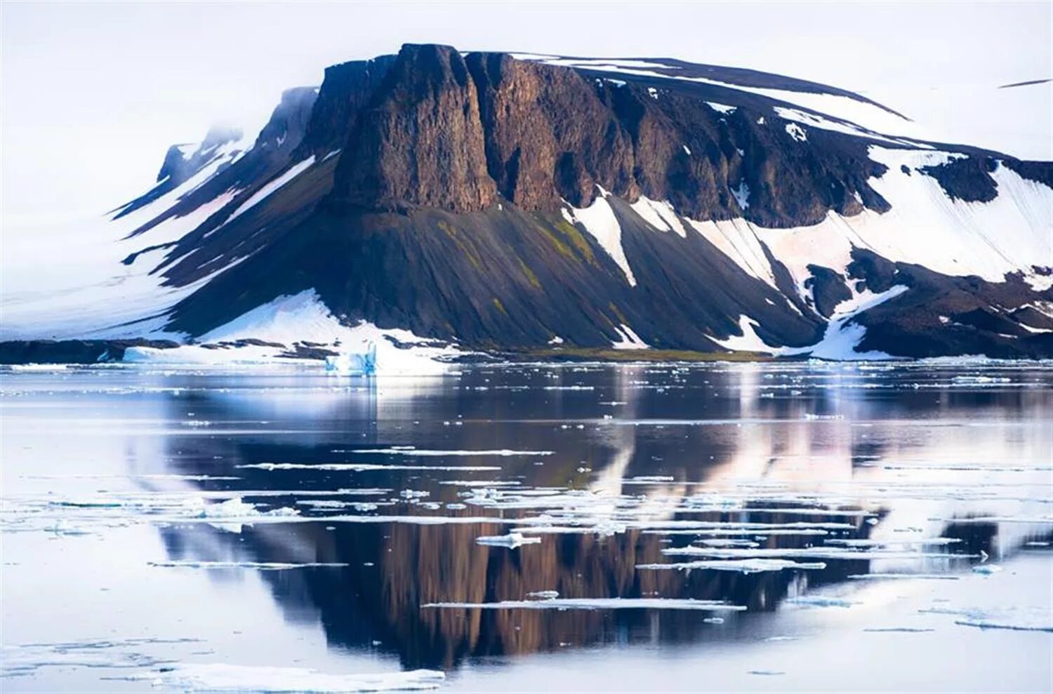 земля франца иосифа. архипелаг франца иосифа. земля александры архипелага земля франца-иосифа. архипелаг земля франца-иосифа. острова архипелага земля франца-иосифа.