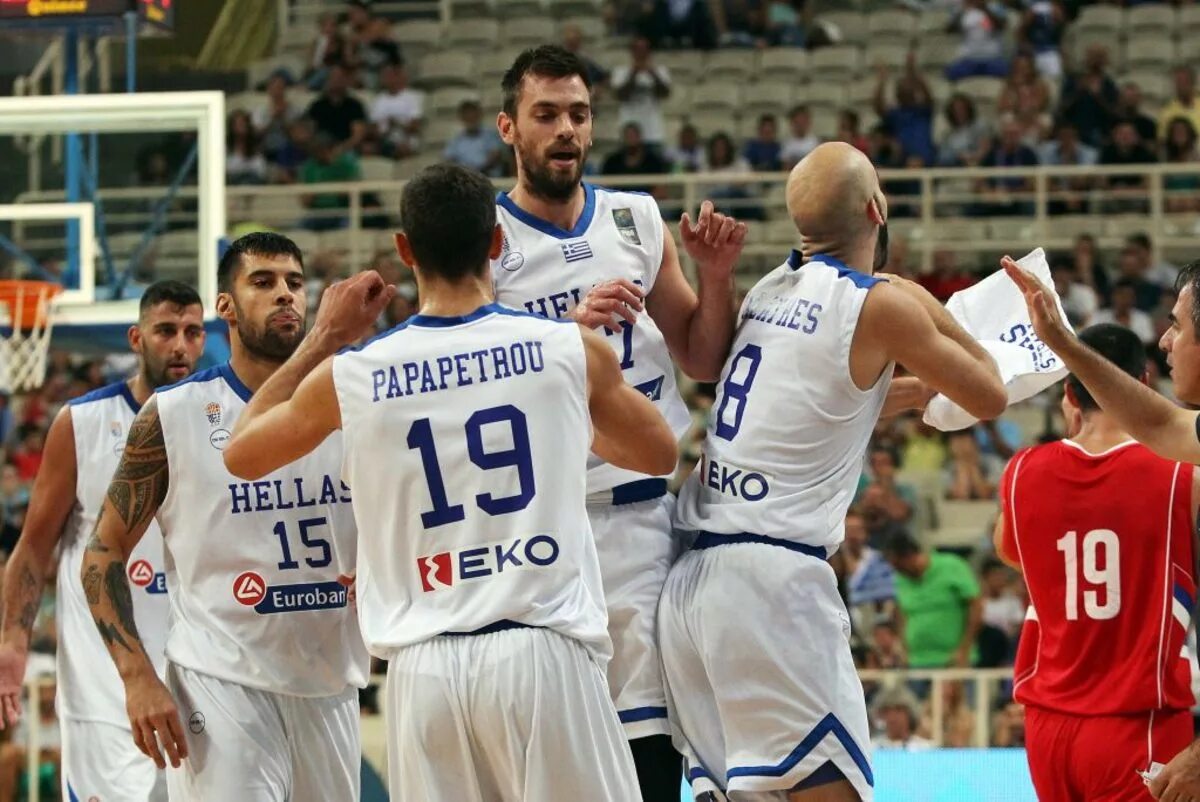 Баскетболисты сборной Греции. Сборная Греции по баскетболу. Сборная команда Греции по баскетболу. Греческий баскетбол.