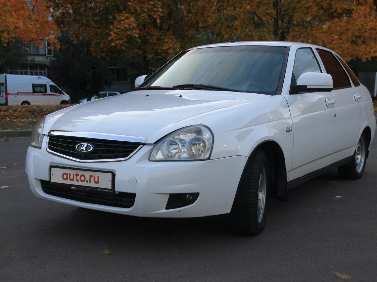 приоры авито хэтчбек