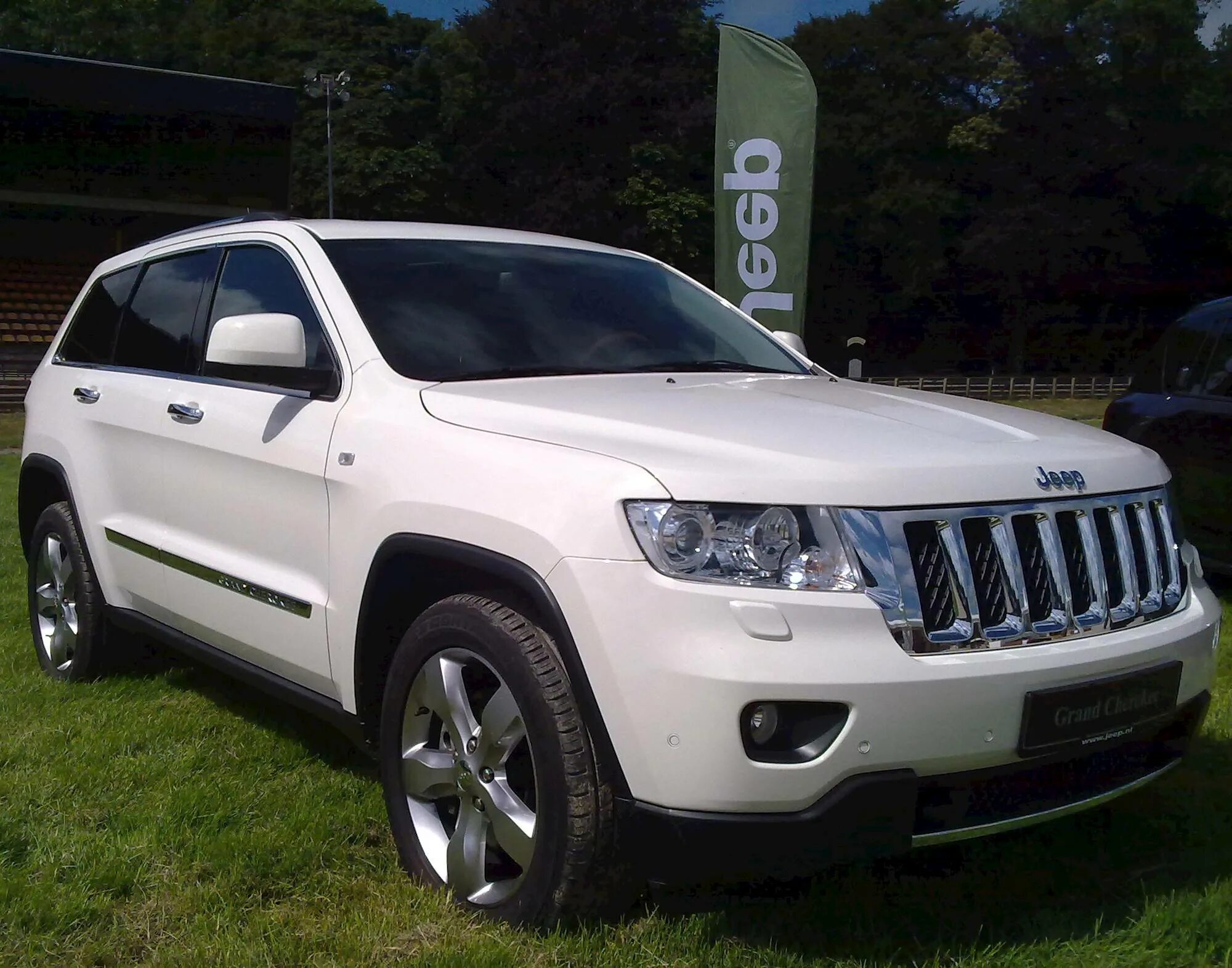 Jeep Grand Cherokee 2011. Джип Гранд Чероки 2011. Jeep Grand Cherokee 2010. Jeep Grand Cherokee 2011 3.6. Купить чероки 2012