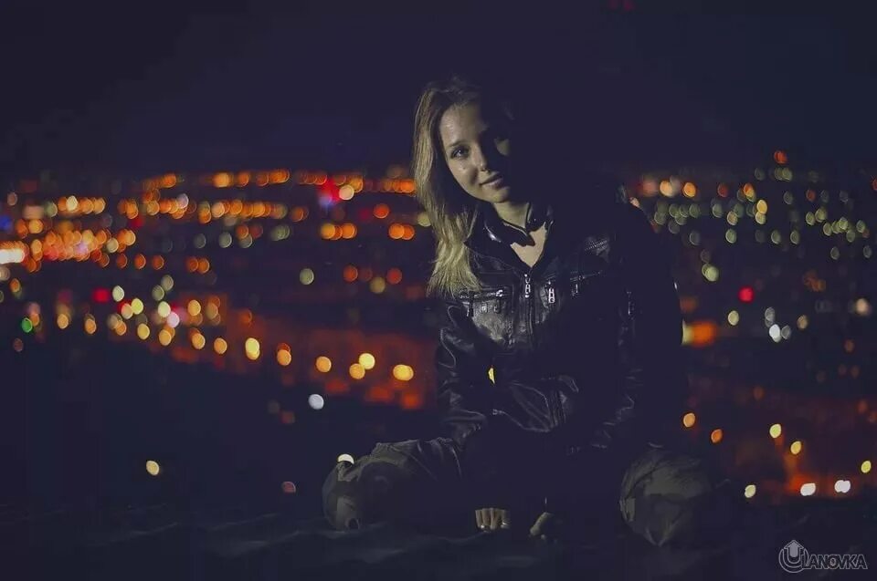 Проблемная девочка ночью. Фотосессия зимой ночью. здравствуй девушка ночь. ангелина девочка ночью. именно ночью девушке.