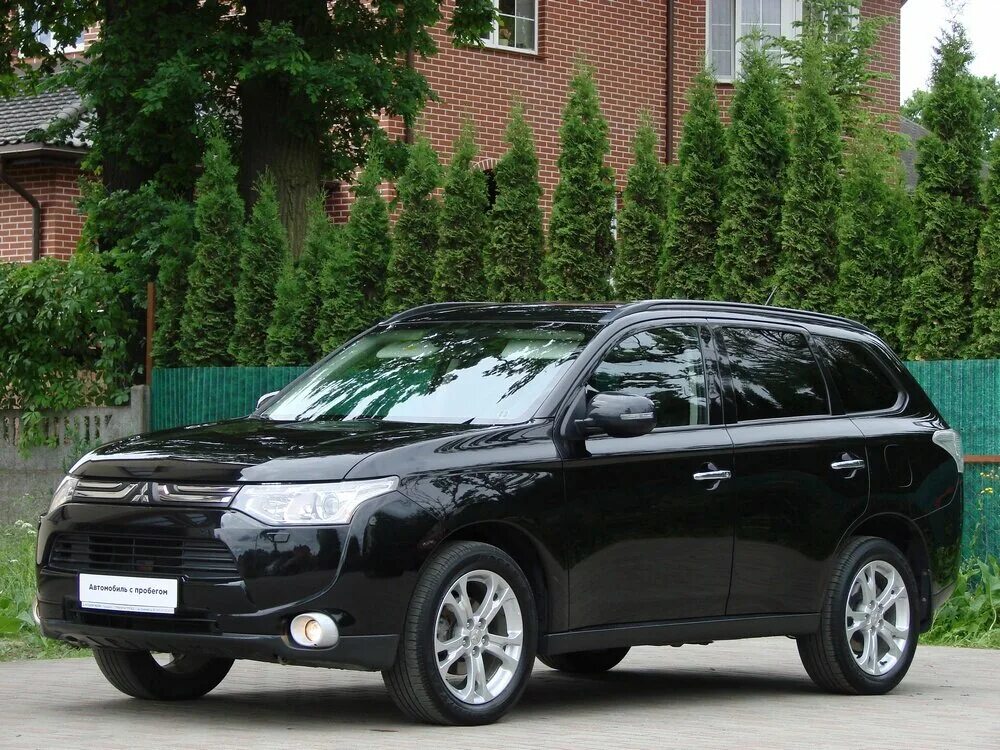 Аутлендер 2012 черный. Аутлендер 2012 Ultimate. Mitsubishi Outlander 2012 черный. Outlander 3 черный.