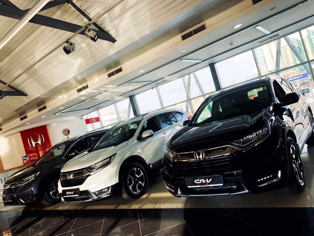 дилерский центр хонда. Honda иркутск. Honda иркутск. хонда фрид 2011 салон. Honda иркутск.