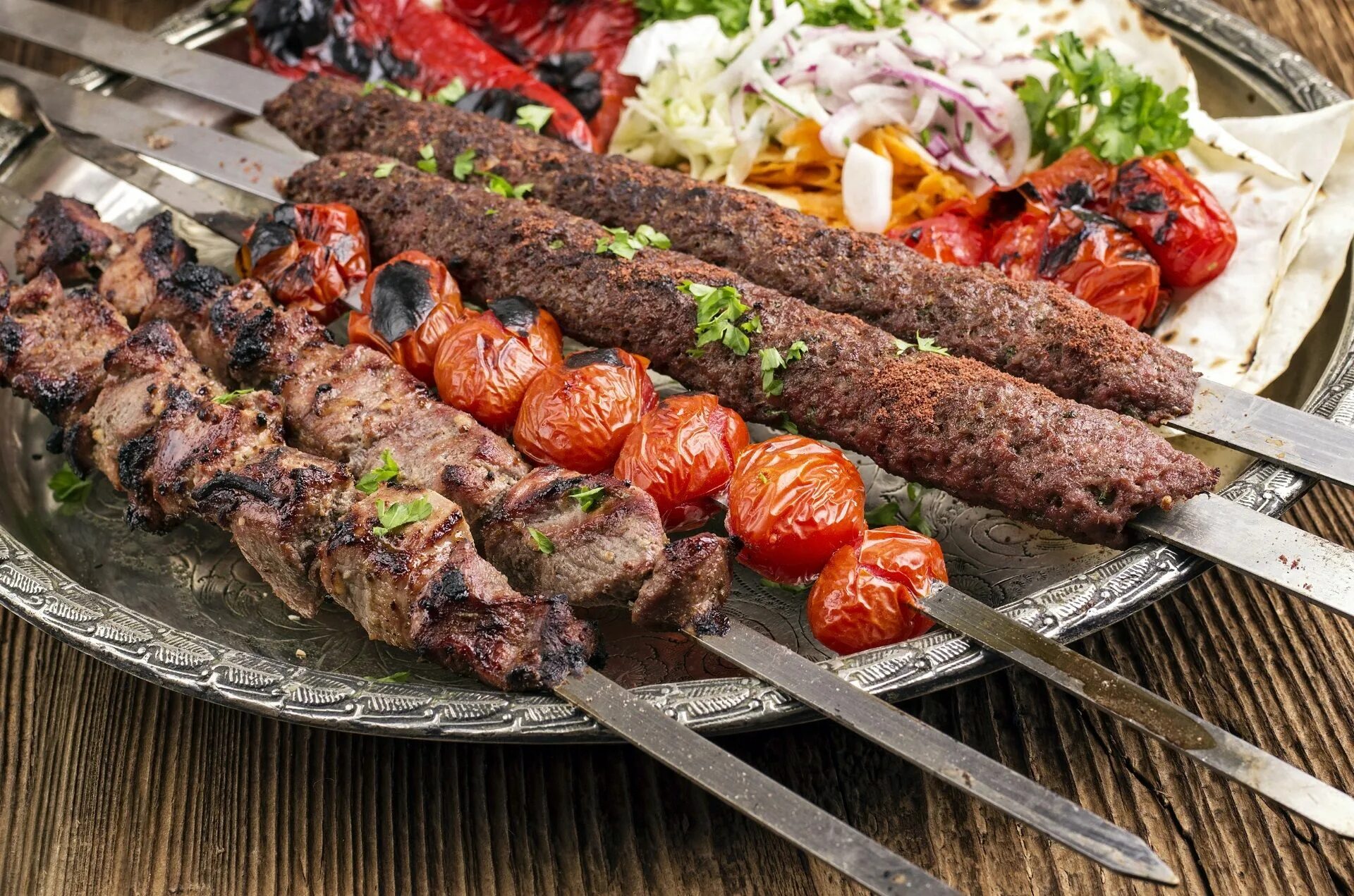 Лаваш кебаб кемер. Кебаб в стамбуле. Tikka kabab. Кебаб кинг сочи. Кебаб 22.