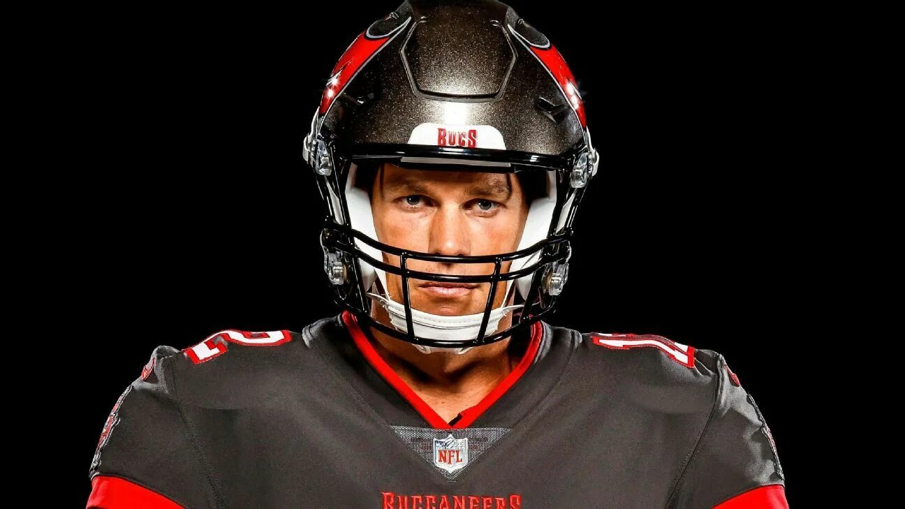 Tom brady. Tom Brady Tampa Bay Buccaneers. Quarterback Tom Brady.