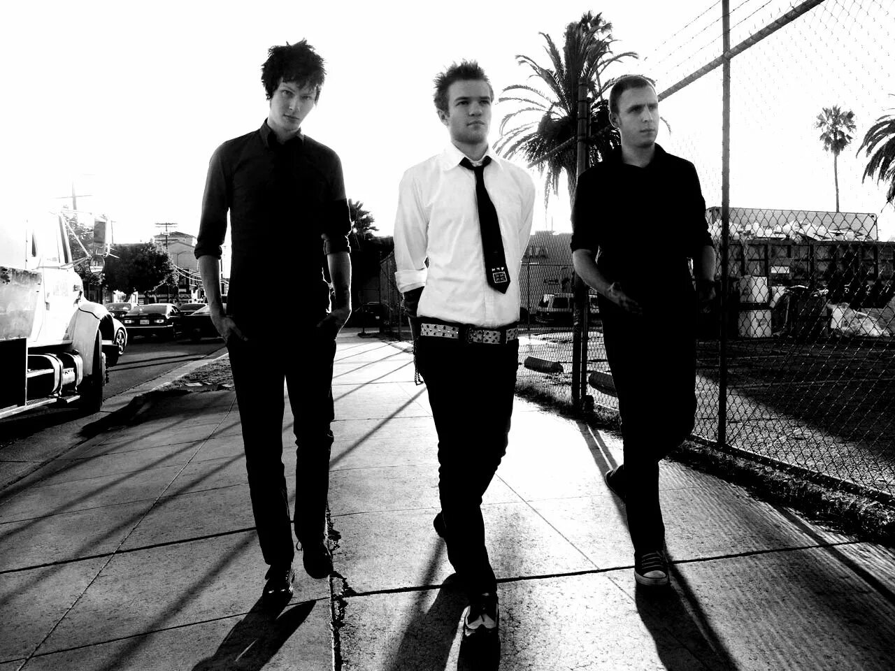 Sum 41. Ego sum. Sum qui. Sum 41 pieces. Sum qui.