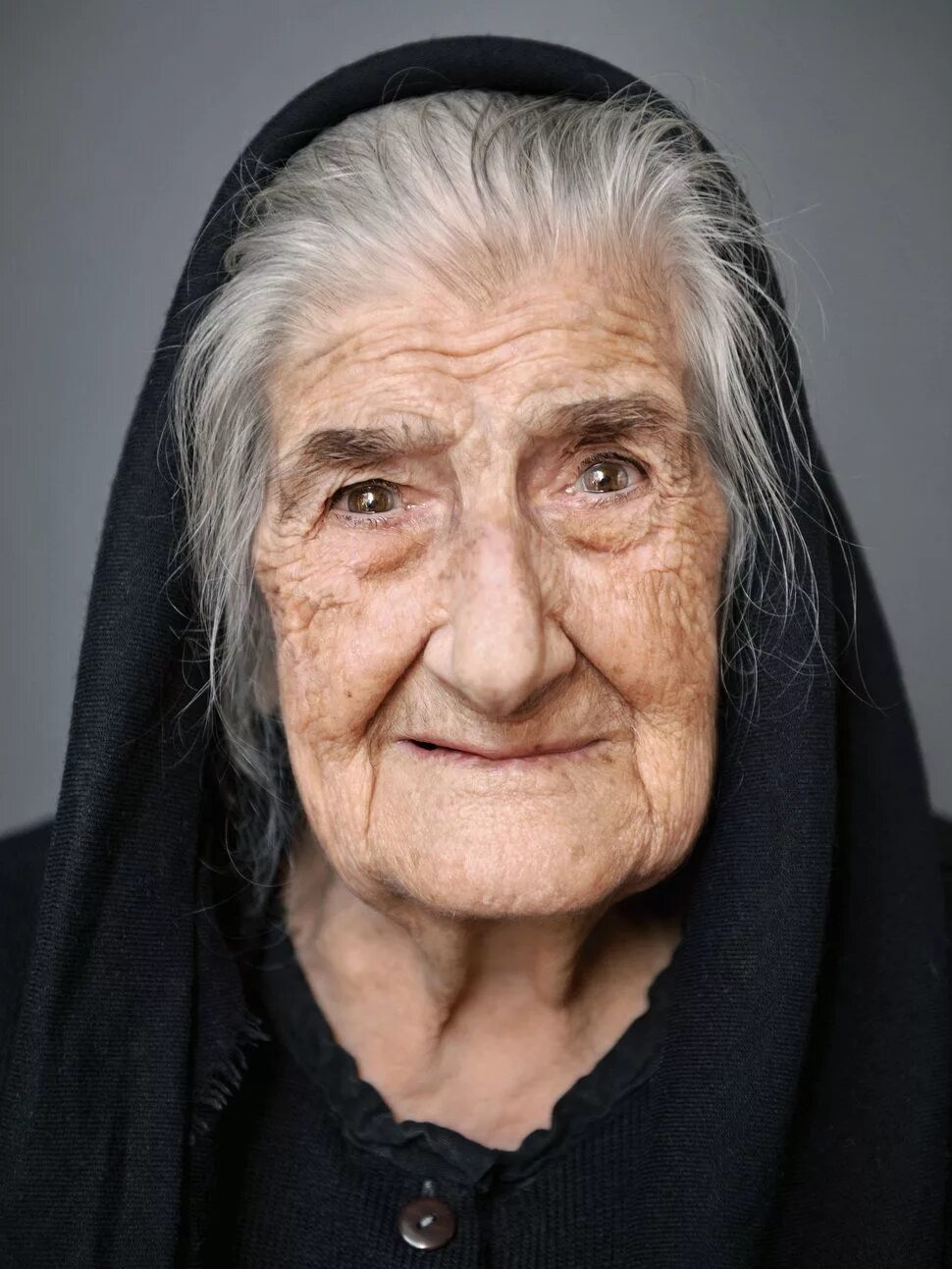 Old woman 18. Старое лицо. Старое лицо женщины. Портрет пожилой женщины. Лицо старушки.