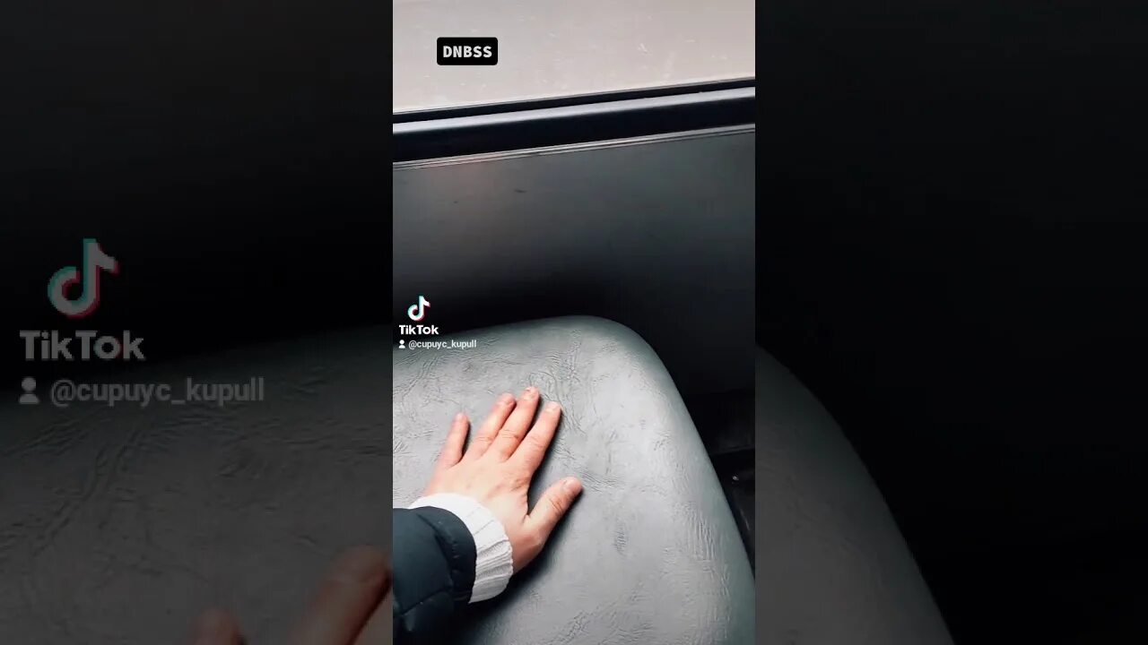 Брат 2 сцена в баре. Йен мем. Ну что брат прощай даст бог свидимся. Прощай брат картинки. Извините демотиватор.