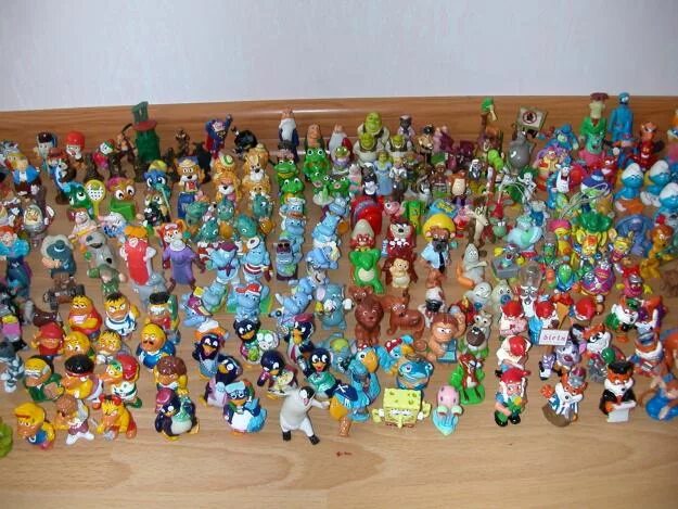 Киндер космическая миссия 2023 коллекция. Старые коллекции киндеров. Старые игрушки Киндер. Первые коллекции Киндер сюрприз. Старые игрушки в киндерах