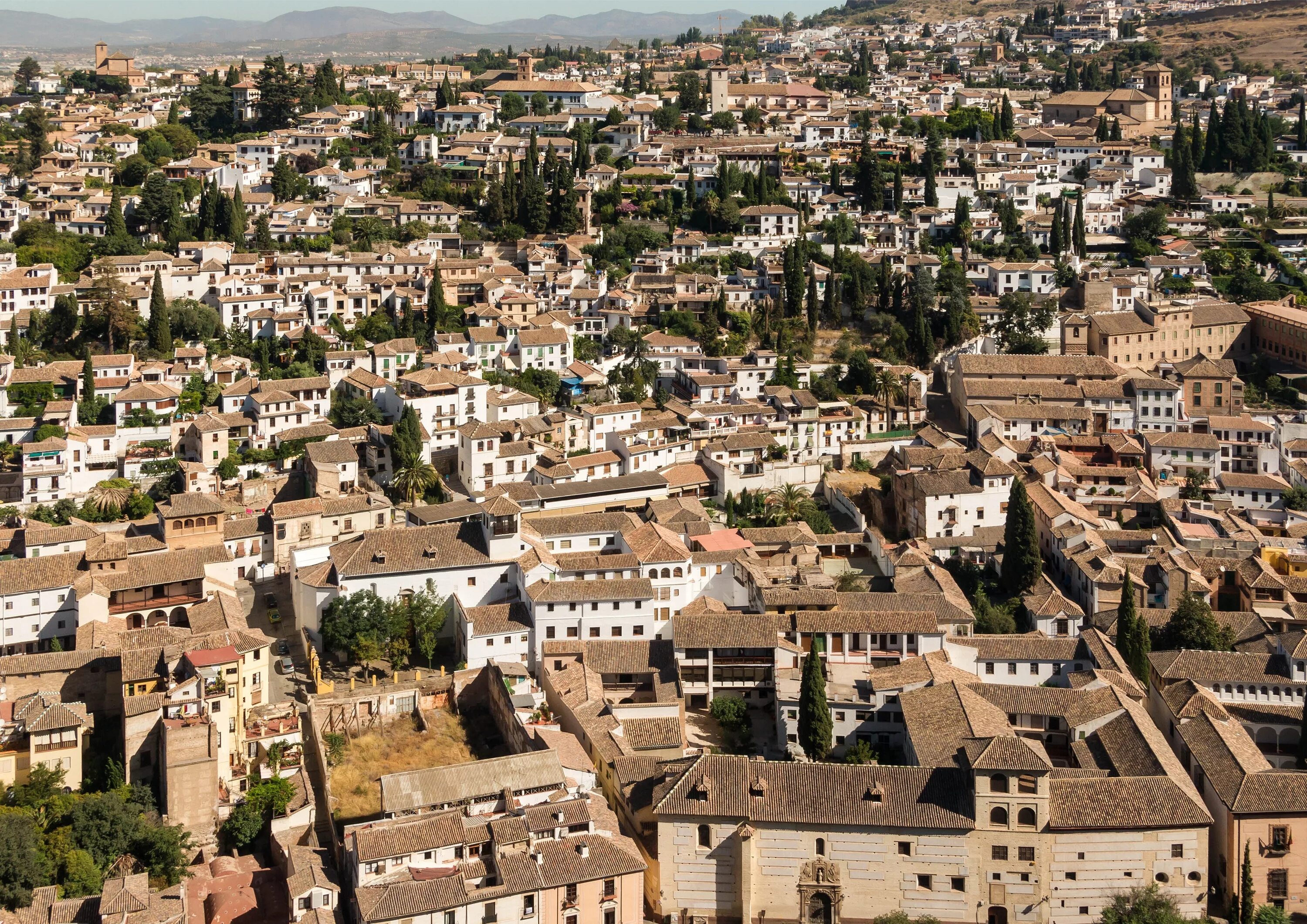 Сколько живет в испании. Albaicin Гранада. Гранада Испания. Гранада панорама. Granada España Panorama Гранада панорама.