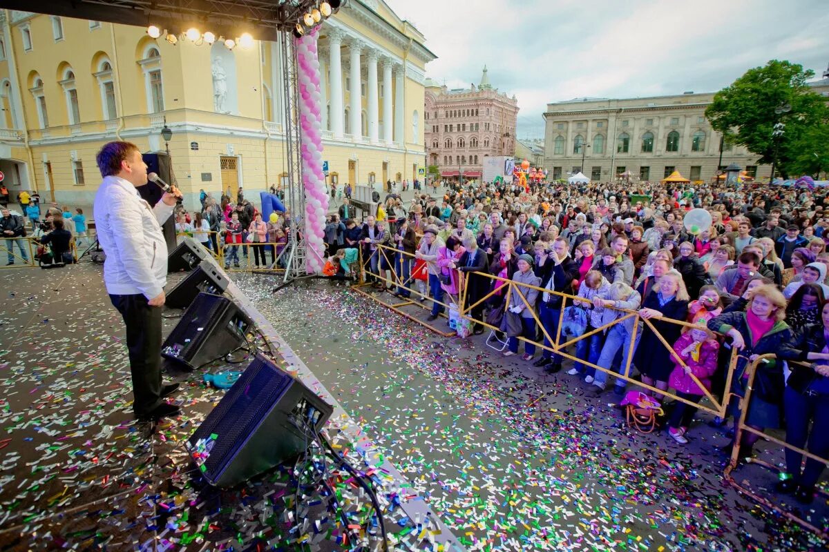 Какая сегодня в спб. Площадь Островского Санкт-Петербург фестиваль мороженого. Культурно-массовые мероприятия. Культурные мероприятия. Городские мероприятия.