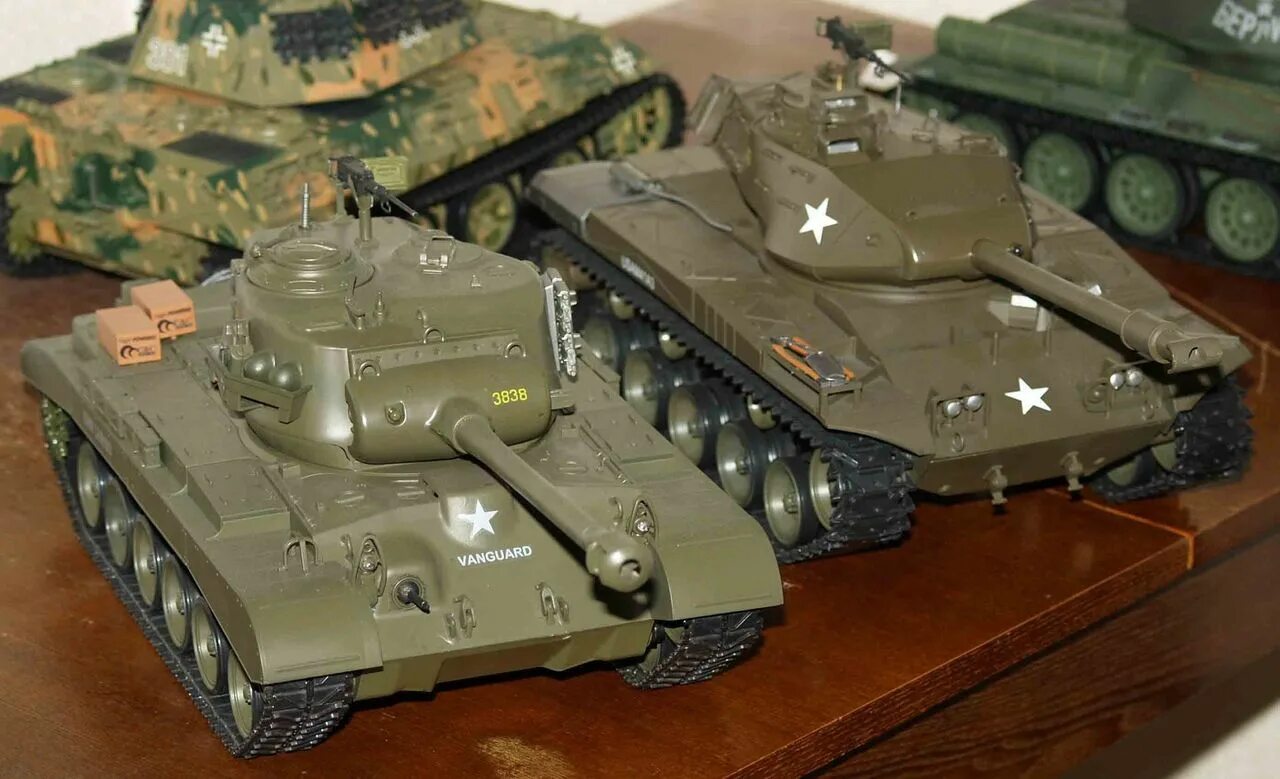 Коллекционный танк wot. Т-34 Трумпетер 1/16. Коллекция танков. Коллекция сборных моделей танков. Танк коллекционный.