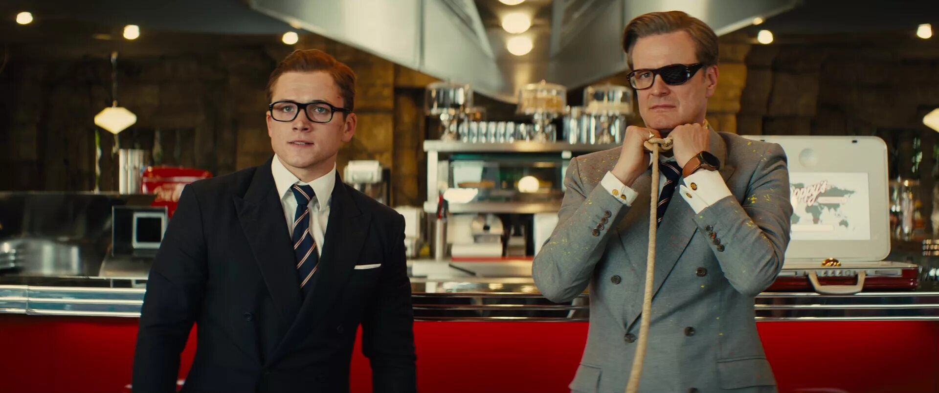 Kingsman золотое кольцо отзывы. Кингсмен золотое кольцо. Кингсман 2. Кингсман золотое кольцо 1080.