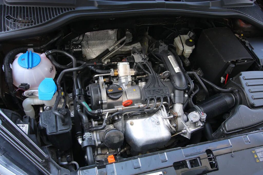 1.2 tsi купить. Volkswagen Caddy 1.2 TSI мотор. Skoda Yeti 1.2. Двигатель Шкода Йети 1.2. Двигатель етти 1.2 TSI.