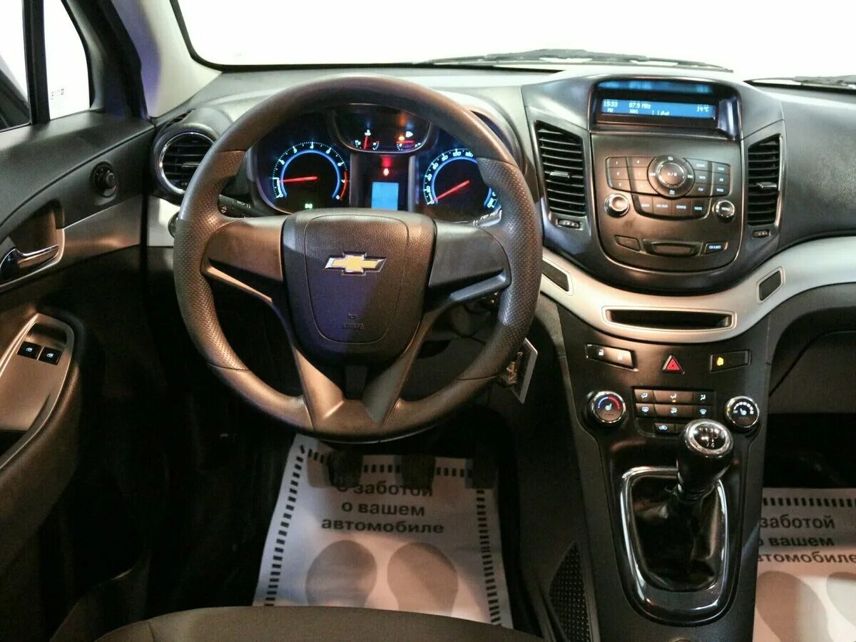 Шевроле внутри салона. Chevrolet Orlando 2012 салон механика. Chevrolet Orlando 2014 салон.