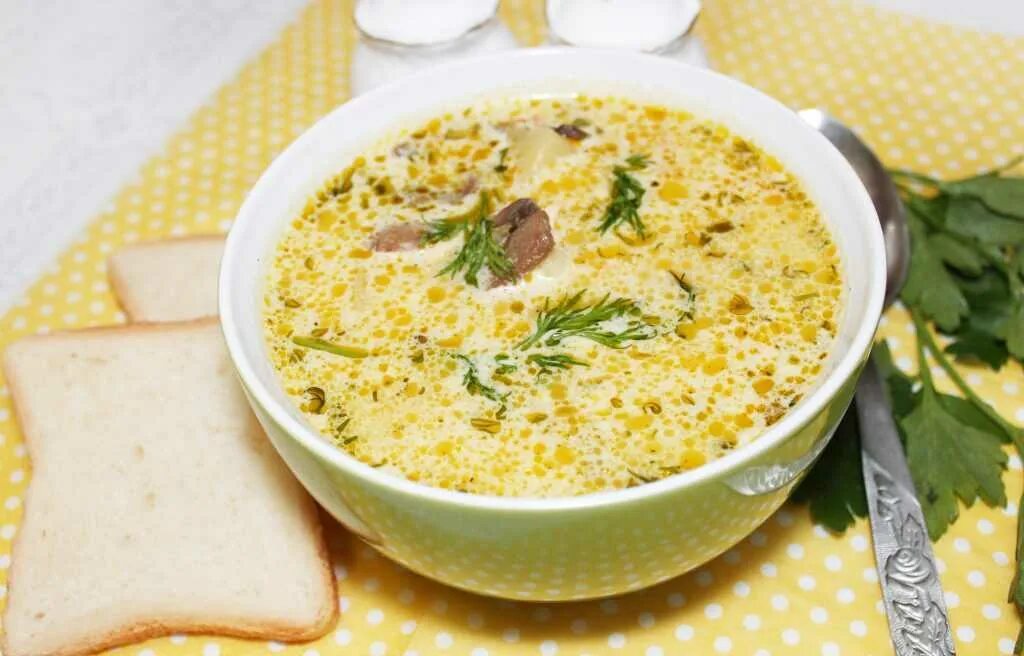Суп из копченой курицы с плавленным сыром. Сырный суп (с плавленным сырком) с курицей. сырный суп с рисом. суп с плавленным сыром и курицей. сырный суп с курицей и грибами.