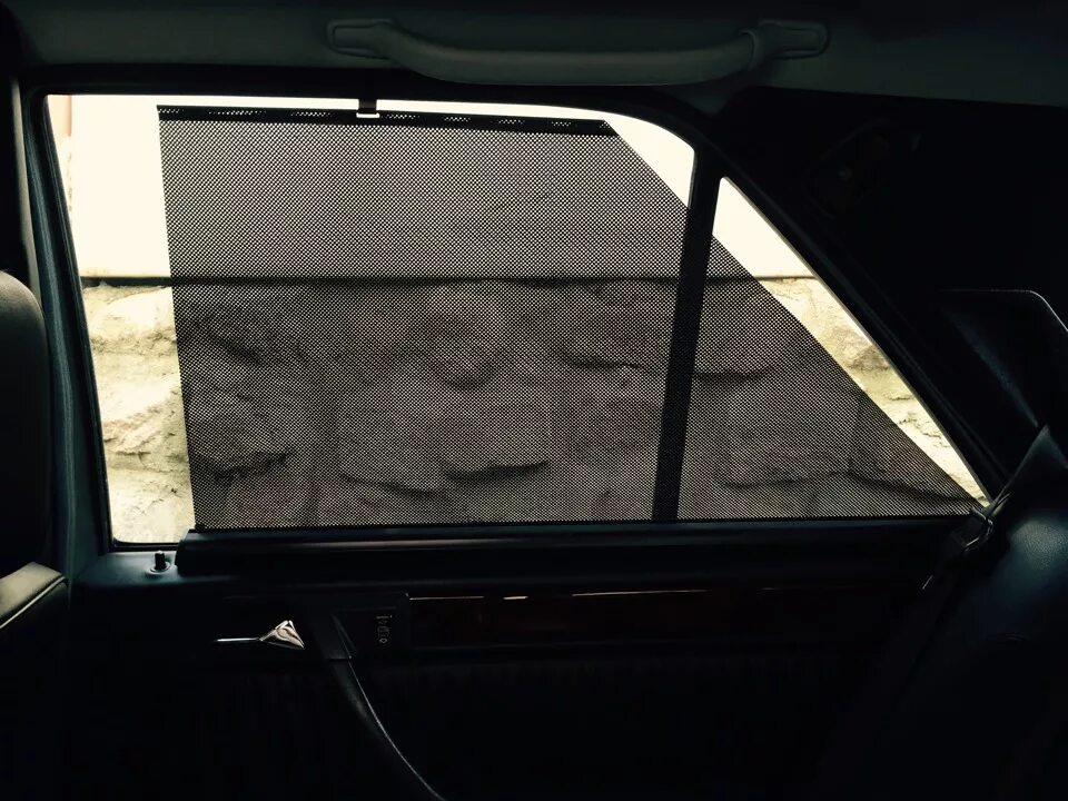 Металлопластиковые окна. Подъемные окна. Окно 124. Шторки на мерседес 312. Окно 124.