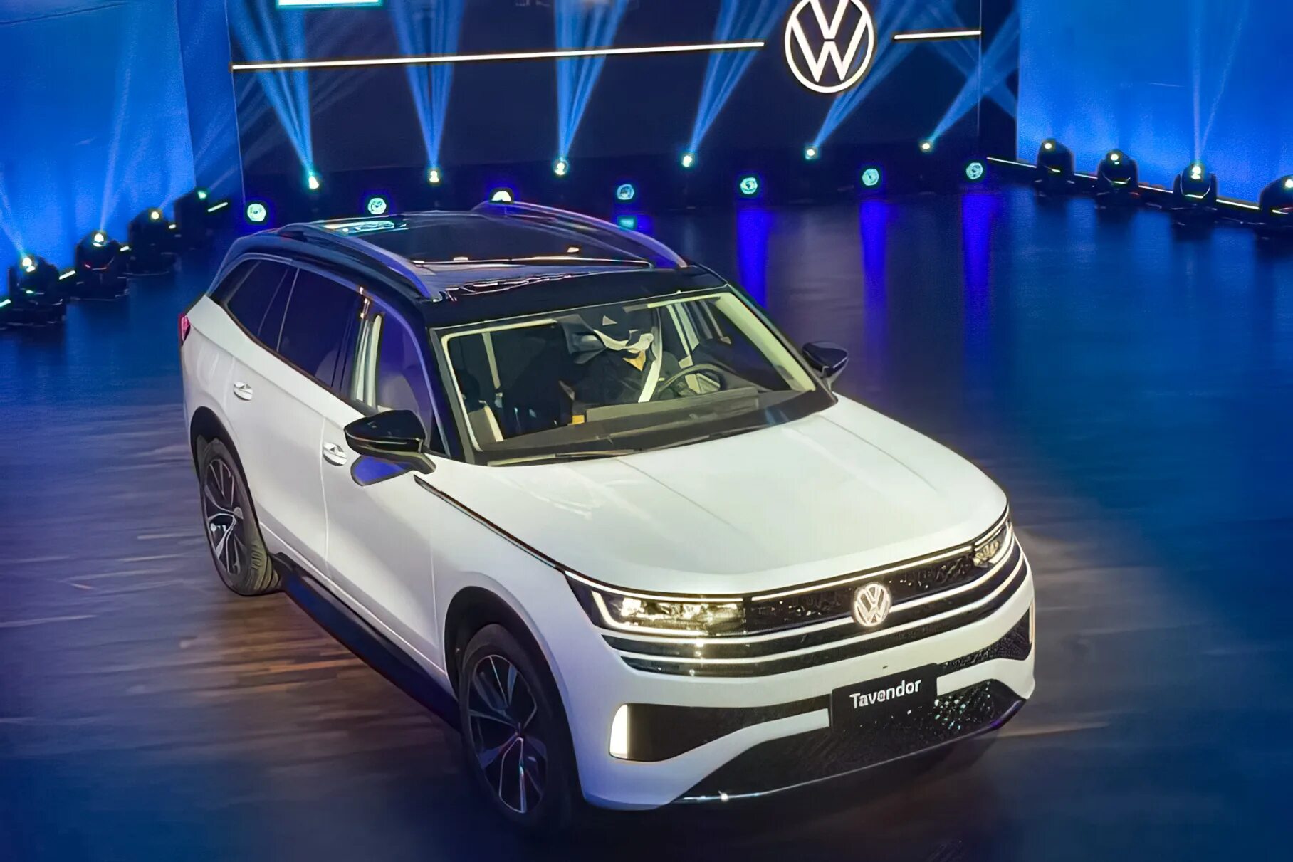 Volkswagen 2022 года. Кроссовер Volkswagen tavendor. VW tavendor 2023. Новый Фольксваген 2023. Фольксваген кроссовер 2022.