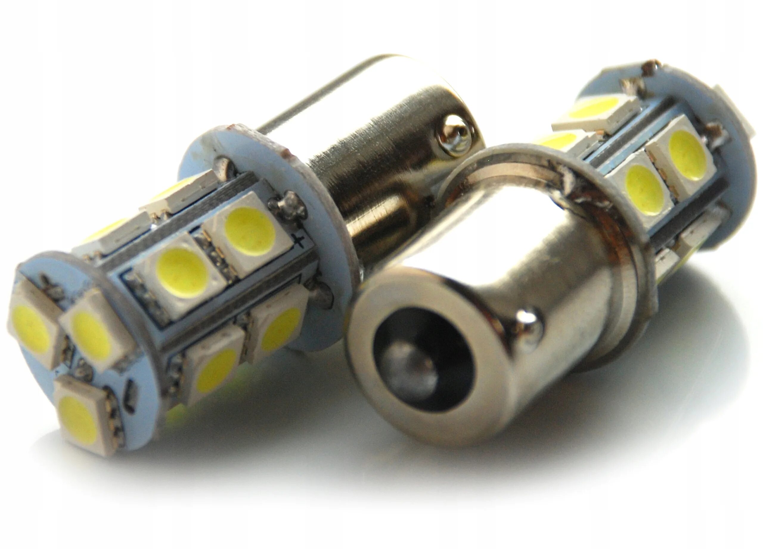 Диоды 24v. Ba15s 12 SMD p21w. Лампа светодиодная 12v p21w 21w Маяк. Лампа r5w 12v светодиодная. Ba15s 1156 p21w-SMD.