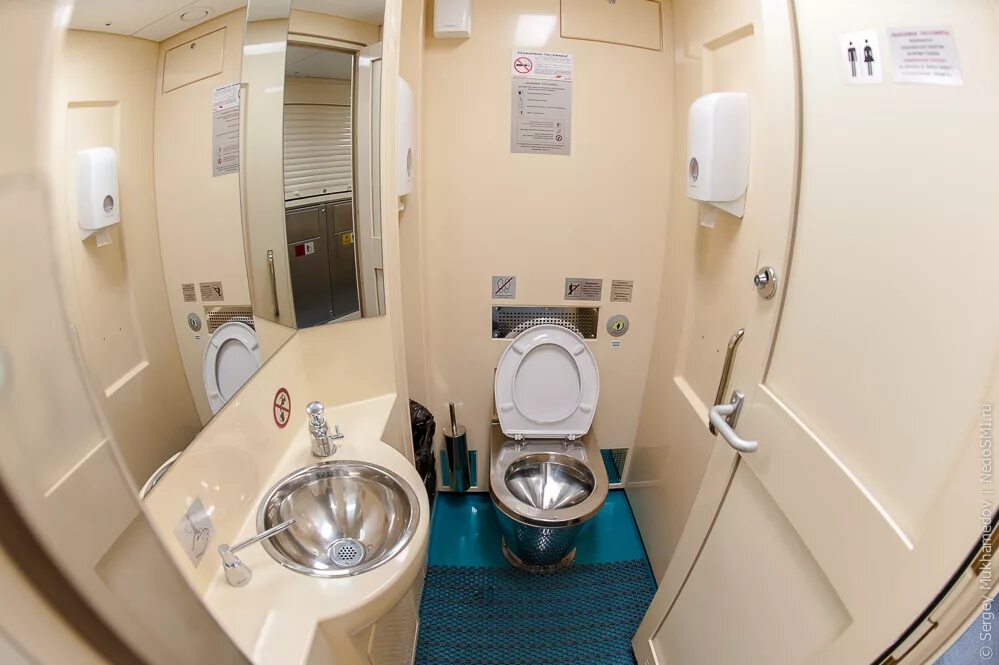 2-х этажный вагон ржд. двухэтажный вагон ржд. купе 2к фпк. двухэтажный вагон ржд лестница. двухэтажный поезд вагон 2р.