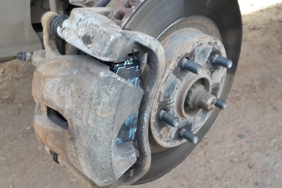 как поменять колодки рав 4. как поменять колодки рав 4. диск тормозной рав 4 2002. колодки тормозные передние тойота рав 4. колодки тормозные передние тойота рав 4.